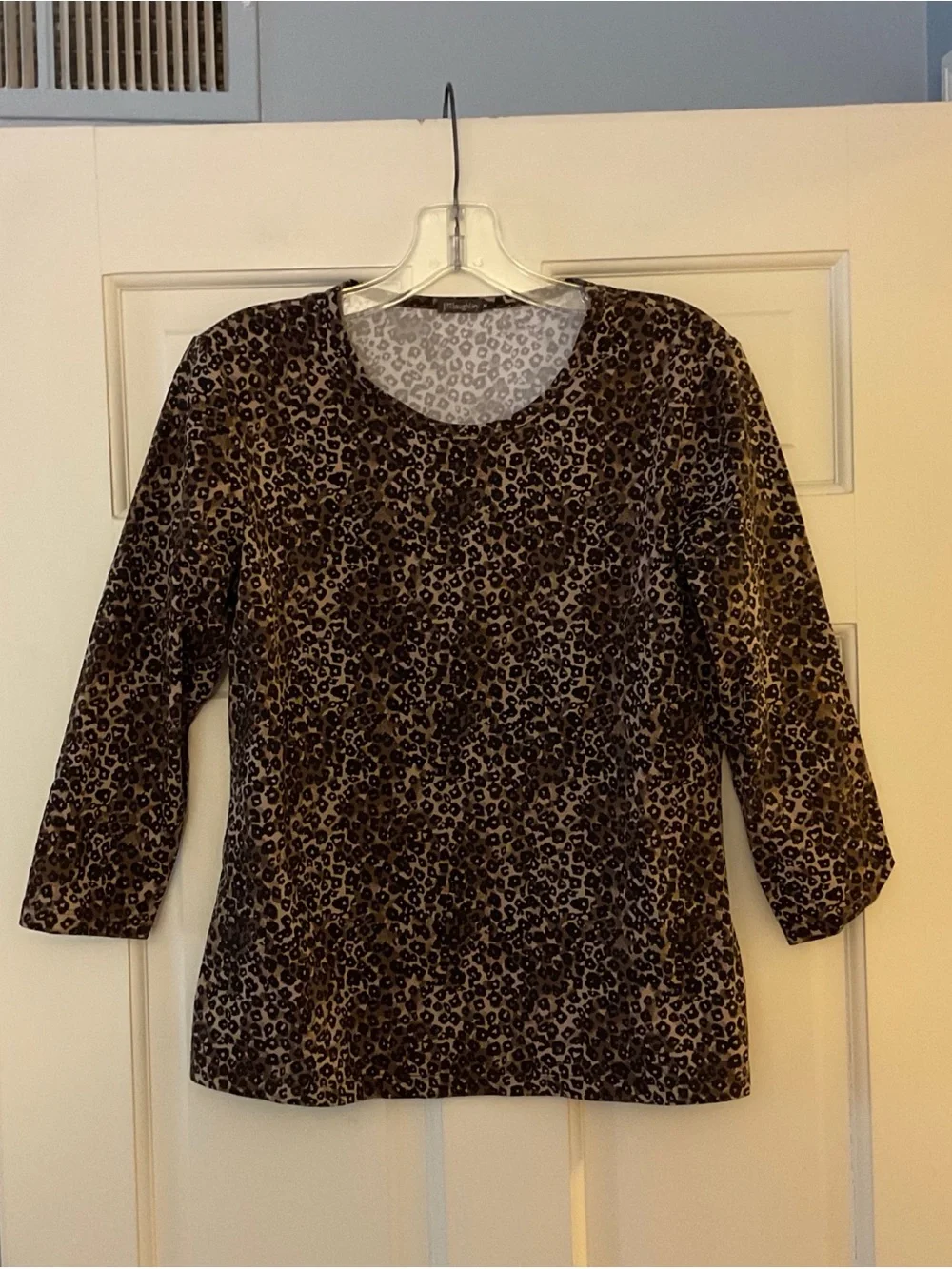 J. McLaughlin Catalina Cloth Top Cheetah Animal Print 3/4 Sleeve Size M Stretch